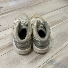スニーカーの画像