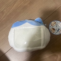 ハチワレ　パスケース
の画像