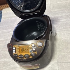象印のIH炊飯ジャー「極め炊き NP-VI10」の画像