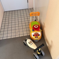 アンパンマン よくばりビジーカー 押し棒+ガード付き　子供用三輪車の画像