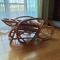 リクライニングチェア、オットマンつき　の画像
