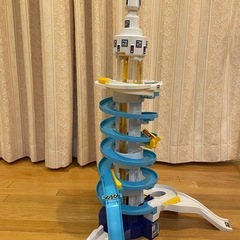 タカラトミーでっかく遊ぼうDXトミカタワーの画像