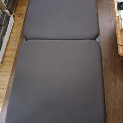 折りたたみベッドの画像