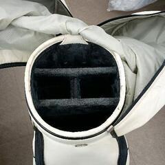 0724-080 PUMA　白　フード表面剥がれありの画像