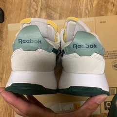 Reebokスニーカー28cmの画像