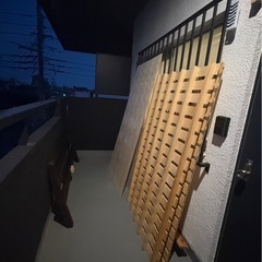 無印良品クイーンサイズベッドフレームの画像