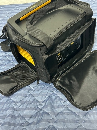【中古】大容量ポータブル電源＋専用収納バッグ付き 