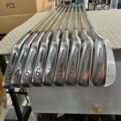 【SANKEI】サンケイ SP530 アイアンセット 3.4.5.6.7.8.9.P.S 右利き メンズ ゴルフクラブ 中古 アイアン カーボンシャフト フレックスR Y1925の画像