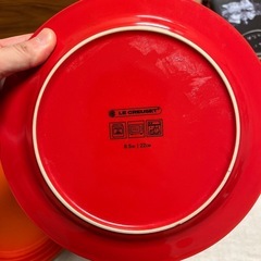 LE CREUSET 22cm 皿の画像