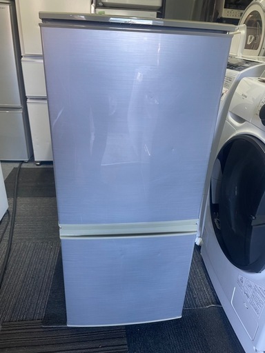 北九州市内配送無料　保証付き SJ-D14C-S 冷蔵庫 シルバー系 [137L /2ドア /右開き/左開き付け替えタイプ] 北九州市内配送無料 保証付き SJ-D14C-S 冷蔵庫 シルバー系 [137L /2