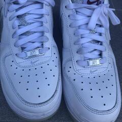 NIKE ウィメンズ エアフォース1 07 LX 完売商品の画像