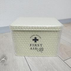 インテリア雑貨　収納小物　フェール・ファーストエイドボックス　救急箱　収納ケース　雑貨の画像