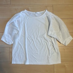 おしゃれTシャツ4枚まとめ売りの画像