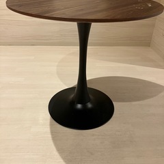 カフェ　テーブルの画像