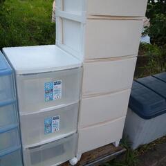 プラスチック収納5点の画像