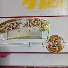 髪飾りです。2セットで三百円です。の画像