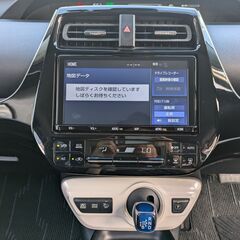 ★上級！実走行4.9万㌔！平成30年！プリウス【Sツーリングセレクション】TSS！９インチSDナビ！ハーフレザー！シートヒーター！ドラレコ！の画像