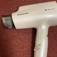 Panasonic   ドライヤー　19年製  の画像