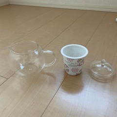 おしゃれなティーポットの画像