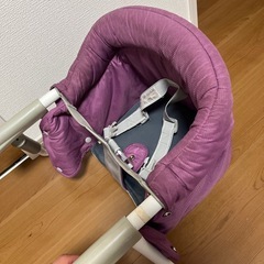 赤ちゃん椅子 食事の画像
