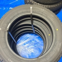 軽自動車のタイヤの画像