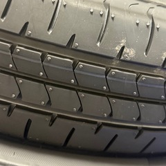 軽自動車のタイヤの画像