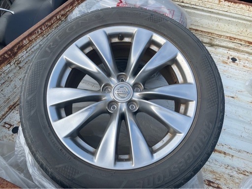 フーガ　純正アルミ