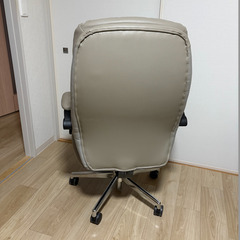 【ハイバックチェア】ニトリ　オフィスチェア(OC708 エアリー MO) 椅子の画像
