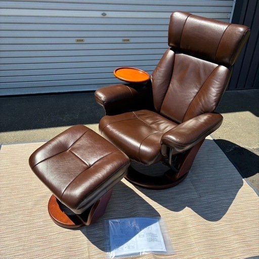 【美品】関家具 リクライナーソファ アニータ 本革 リクライニングチェア　回転椅子　オットマン付き　1人がけソファ　本格ソファ