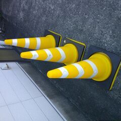 三角コーン（黄色）さしあげます。の画像