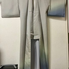 着物　グラデーション　金刺繍紋　裄66の画像