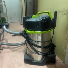 ミナトワークス 乾湿両用 業務用 掃除機の画像