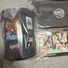 【未開封】鬼滅の刃缶バッジセットAとBポップコーンボックス1個セットの画像
