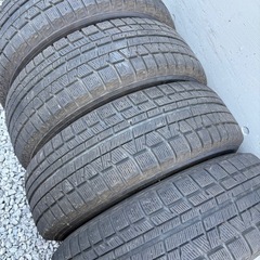100系ハイエース純正15インチ鉄メッキホイール☆215/70/15バリ山冬タイヤ付きの画像