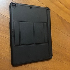 iPad 第7、8、9世代対応キーボード付きケースの画像