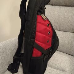 SWISS GEAR　ラップトップコンピューター収納バックパック　中古品 の画像