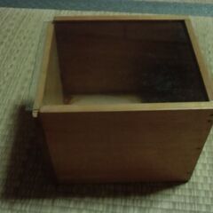 木箱 ＋ ガラス板 ケース 置き物などの飾り用？  お譲りします。＊石川県＊美川より＊期間限定の画像