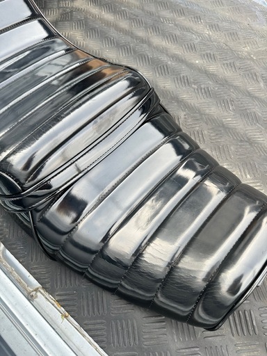 ▼ゼファーχ/ZR400C キングロード88 エナメル ロングシート/3段シート(K0416A20)張替ベース KingRoad88