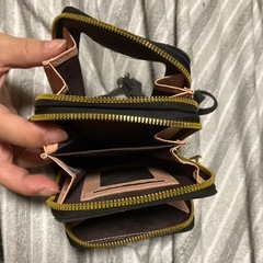 携帯ケース小物入れ付きショルダーバッグの画像