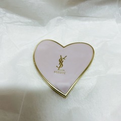 【新品未使用】YSL イヴ・サンローラン ハート型ミラー ピンクの画像