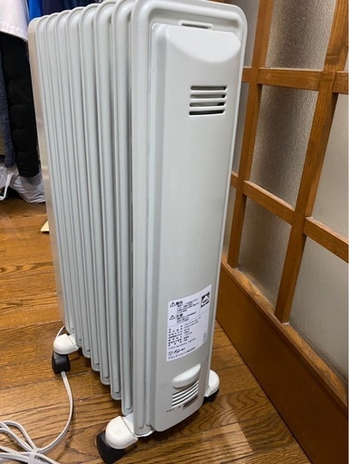 デロンギ オイルヒーター KHD410812-RD 中古 楽天市場】オイルヒーター khd410812の通販