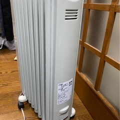 デロンギ　【良品】デジタルラディアント　オイルヒーター　KHD410812-BKの画像