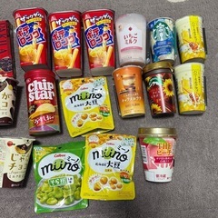 お菓子・飲み物・カップラーメンまとめ売りの画像