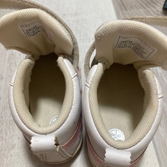 アシックス　ピンク　スニーカー　13の画像