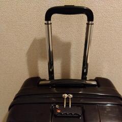 スーツケース　機内持ち込みOKの画像