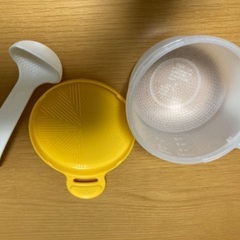 【取引中】Richell SmartAngel フリージングブロックトレー　ダイソーおかゆカップのセットの画像