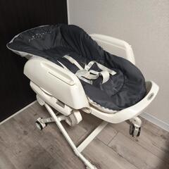 ベビーチェアー　ハイローチェア―　コンビ　ネムリラFF　手動スイング　お食事テーブル付きの画像