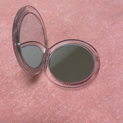 【新品】ESTEE LAUDERコスメポーチ　鏡の画像