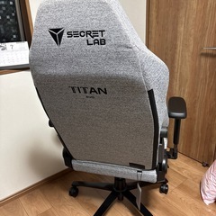 SECRET LAB TITAN EVOゲーミングチェアの画像