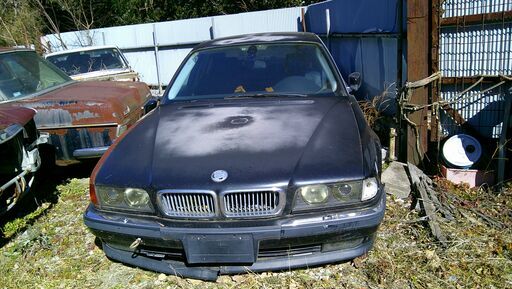 BMW-740i-リサイクルー解体車―ボデーワーク８万で販売引き取り限定